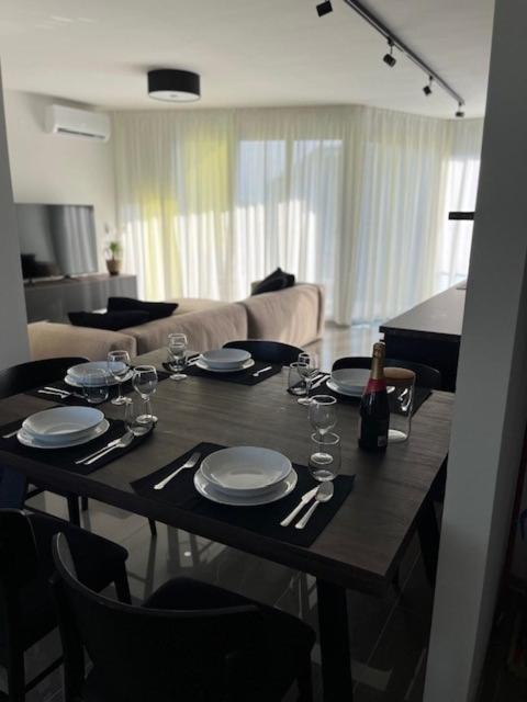 Apartment Hana Zambratija  Bagian luar foto