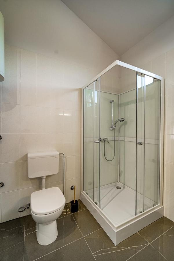 Apartment Hana Zambratija  Bagian luar foto